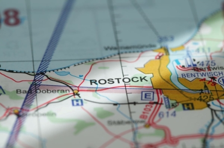 ICAO-Karte Rostock 2025 con rotte basse notturne